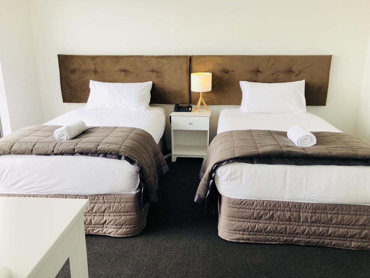 Manor Park Lodge Куийнстаун Екстериор снимка