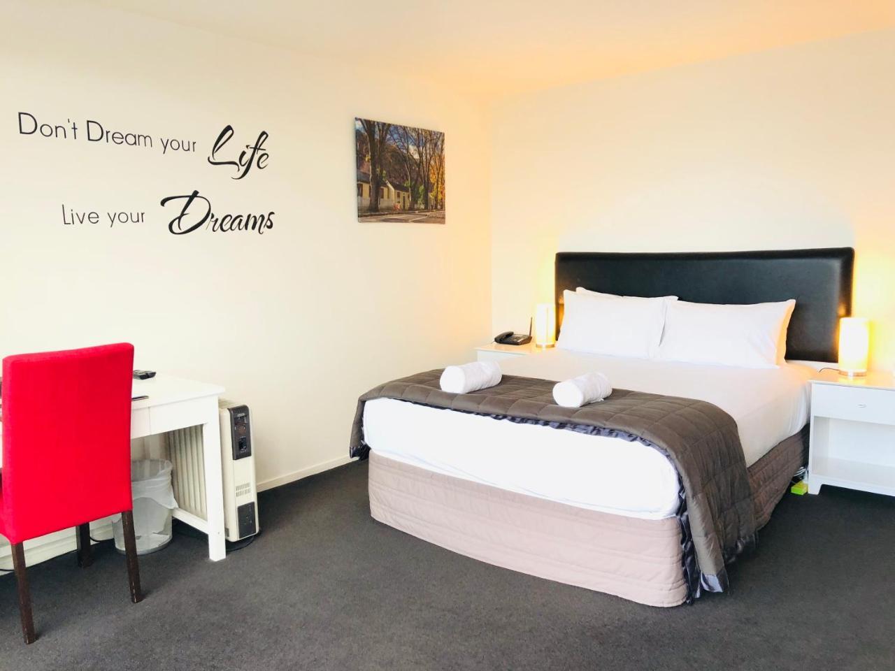 Manor Park Lodge Куийнстаун Екстериор снимка