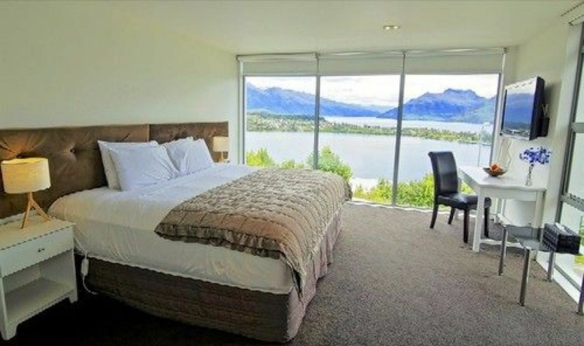 Manor Park Lodge Куийнстаун Екстериор снимка