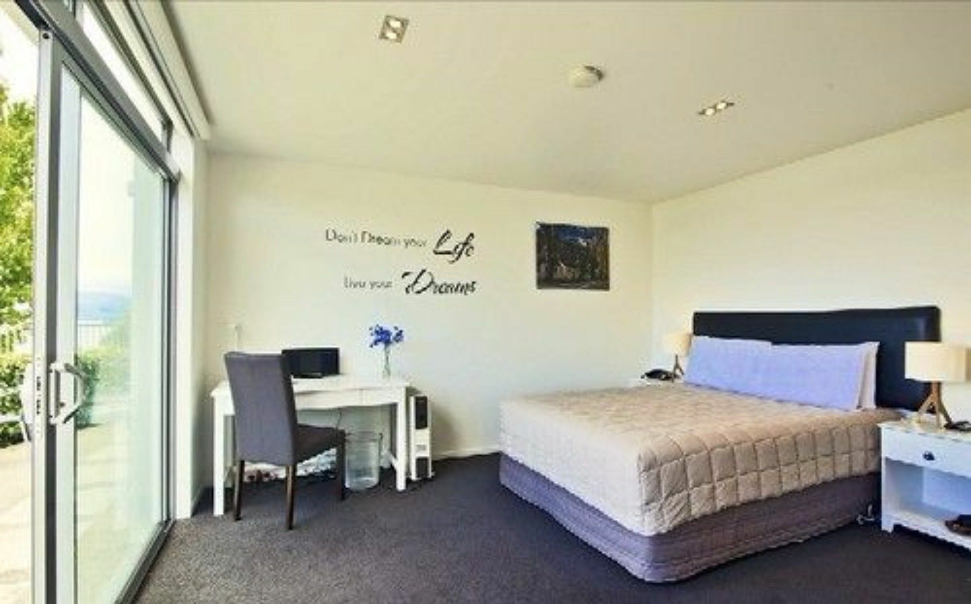 Manor Park Lodge Куийнстаун Екстериор снимка
