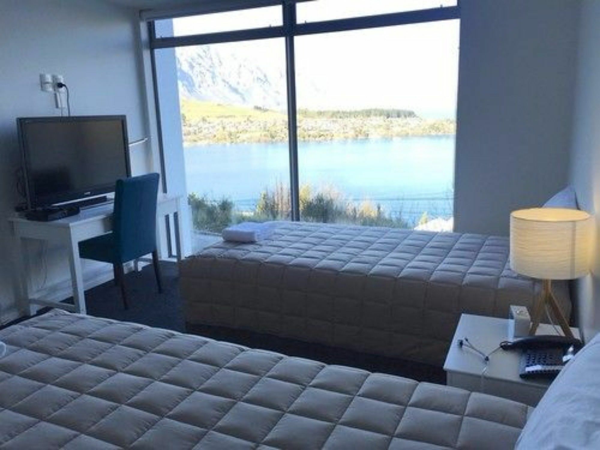 Manor Park Lodge Куийнстаун Екстериор снимка